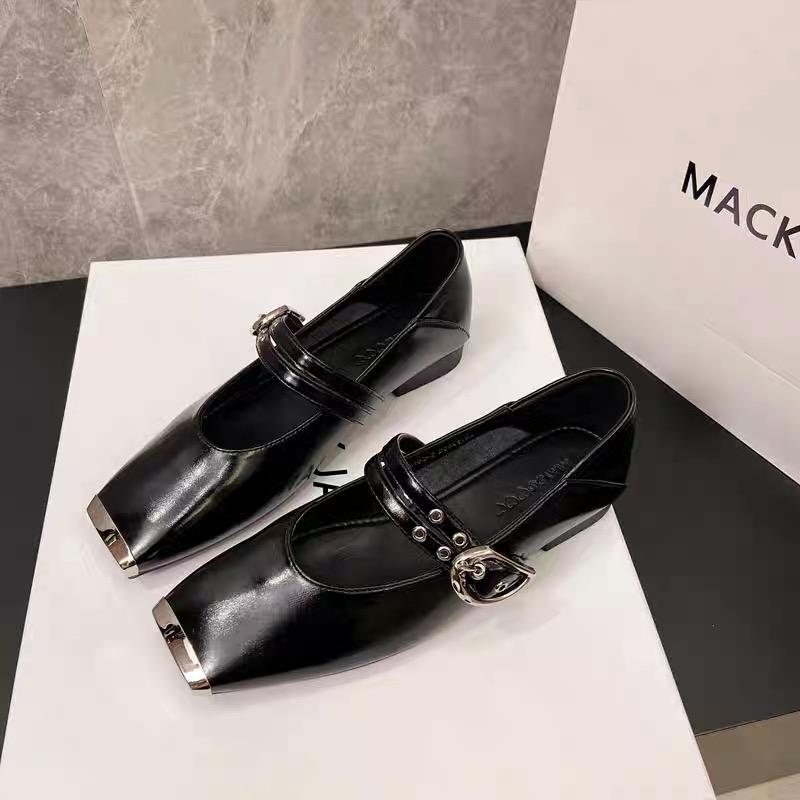 

Fashion Spring New Single Shoes Women Fashion Metal Square Head Shallow Mouth Rivets Metal Buckle Soft Sole Non-slip Low Heel Shoes 35 чёрный