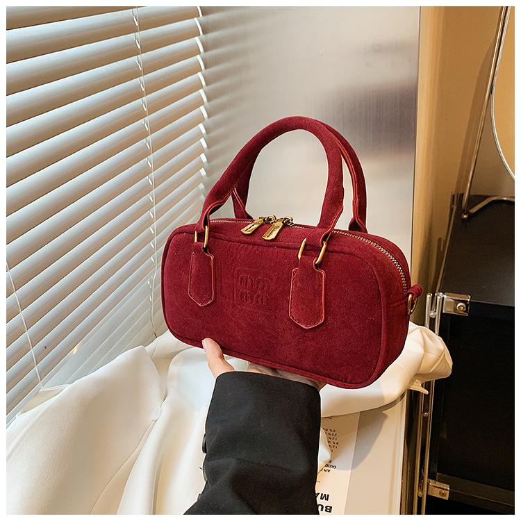 

Нишевый дизайн ручная ретро повседневная маленькая квадратная сумка женская 2025 осень новая мода простая сумка на плечо сумка-мессенджер small