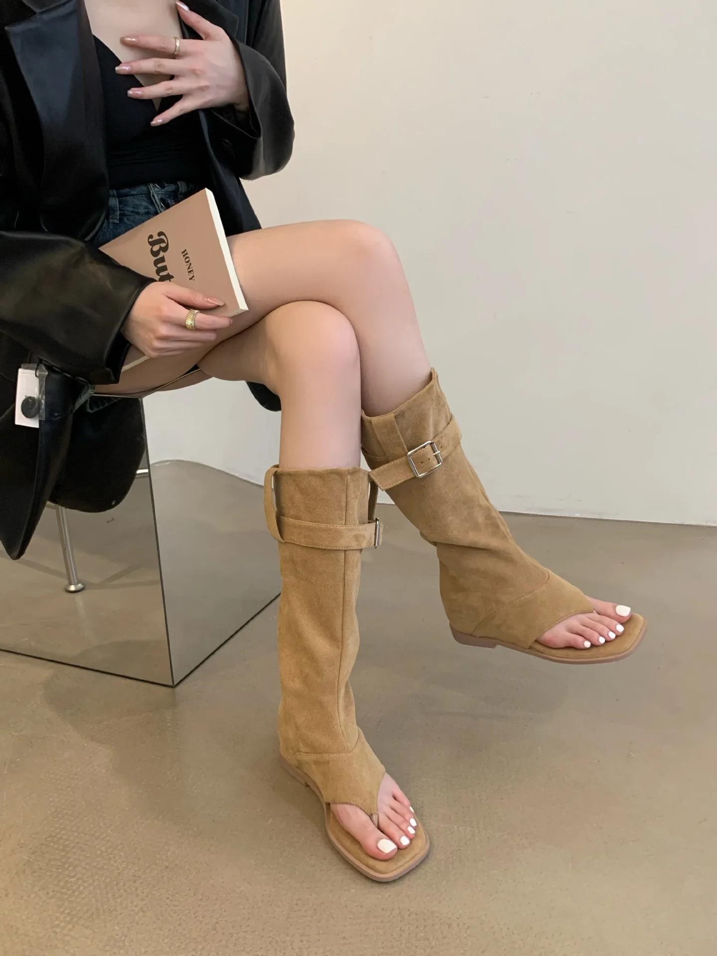 

Fashion Women Sexy Black Suede Ruffled Boots Women Summer Clip Toe Flat Gladiator Sandals Woman Western Cowboy Boots Sandals Mujer 42 хаки