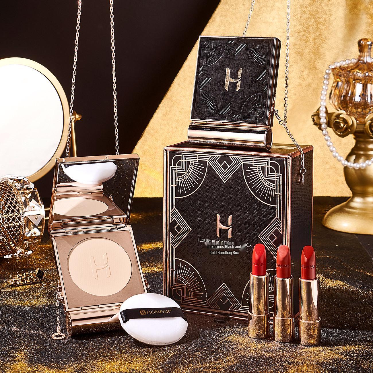 

Набор для макияжа Hanbeier Black Gold: Бархатно-матовая помада и пудра для улучшения цвета лица. Lipstick 3.5g x3 + Powder Cake 10g чёрный