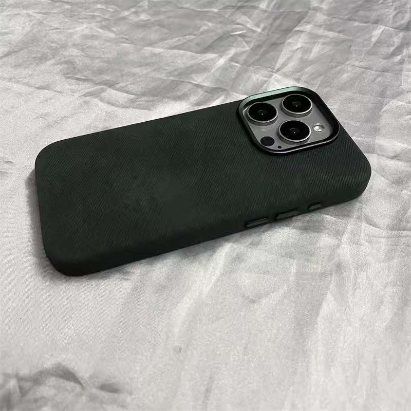 Magnetic Flannel Phone Case IPhone 17 Pro Max 16 15 With Microfiber Texture Shockproof Full Coverage