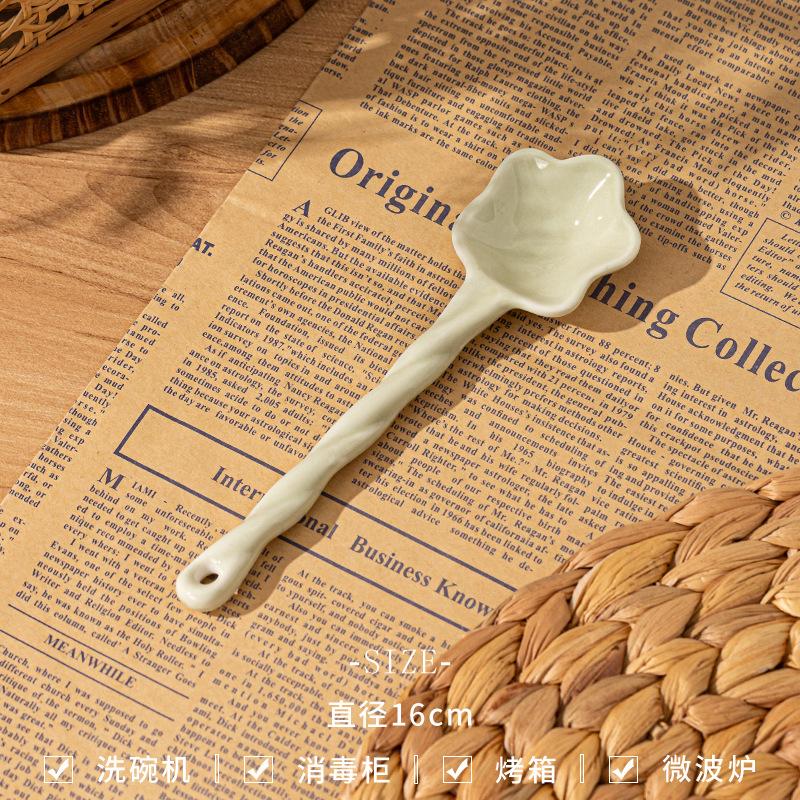 1PC Ceramic Star Shaped Spoon Cute Twisted Long Handled Coffee Stirring Spoon with Cream Design for Kitchen