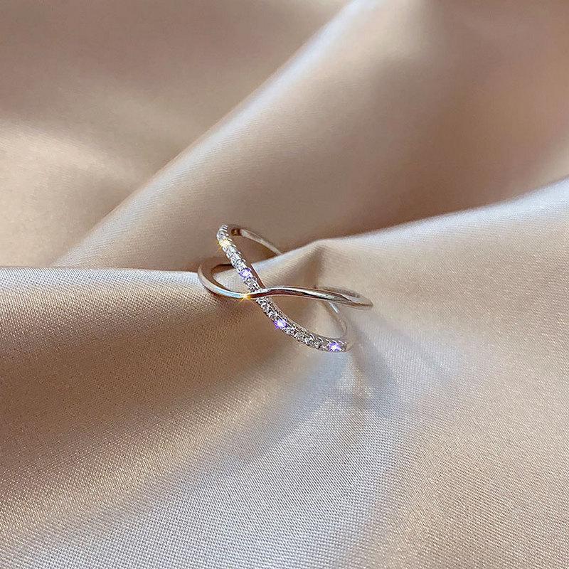 [Copper Products] Diamond-Encrusted Zircon Niche Design Opening Simple Ring Ring Woman