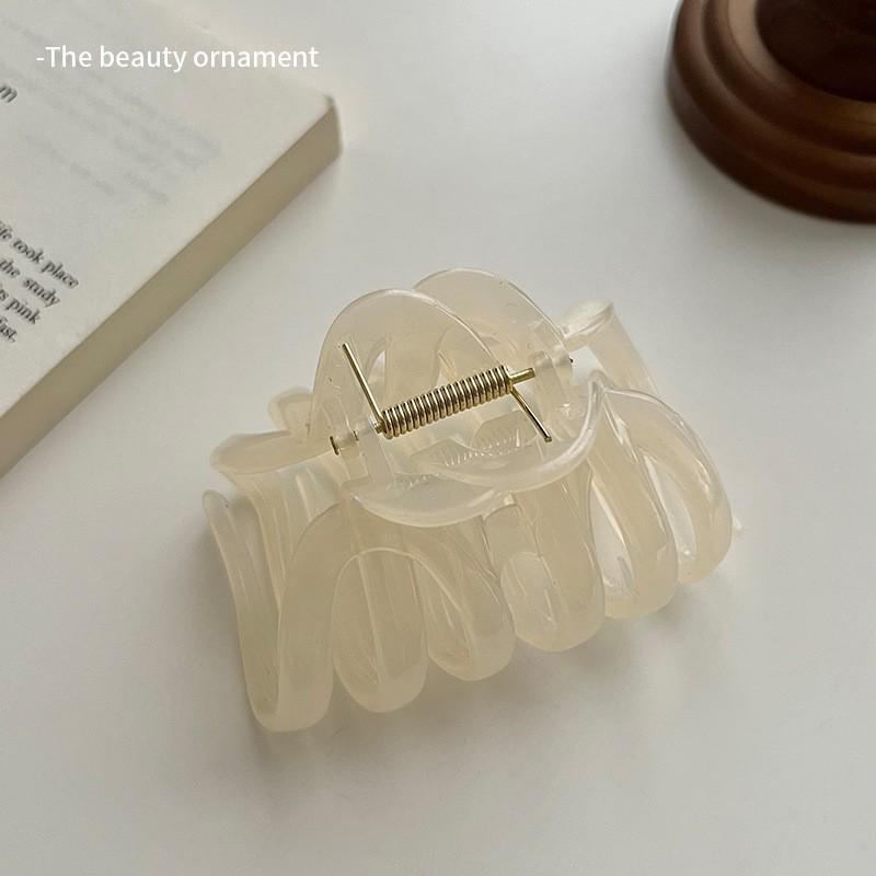 Large French Retro Claw Hair Clip for Elegant Women's Hairstyles.