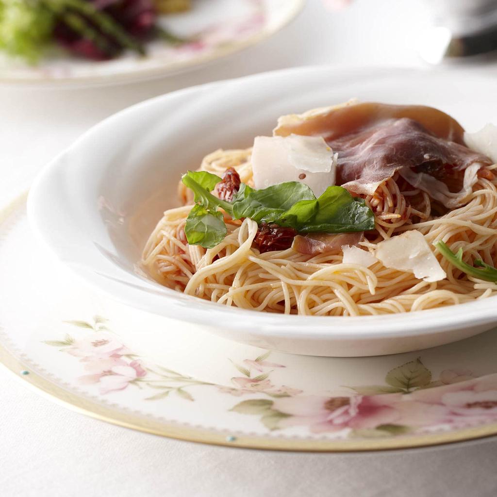 Noritake Deep Plate, 710cc, Ensemble White, Microwave and Dishwasher Safe, Bone China, 1 Plate, 59398A/9640