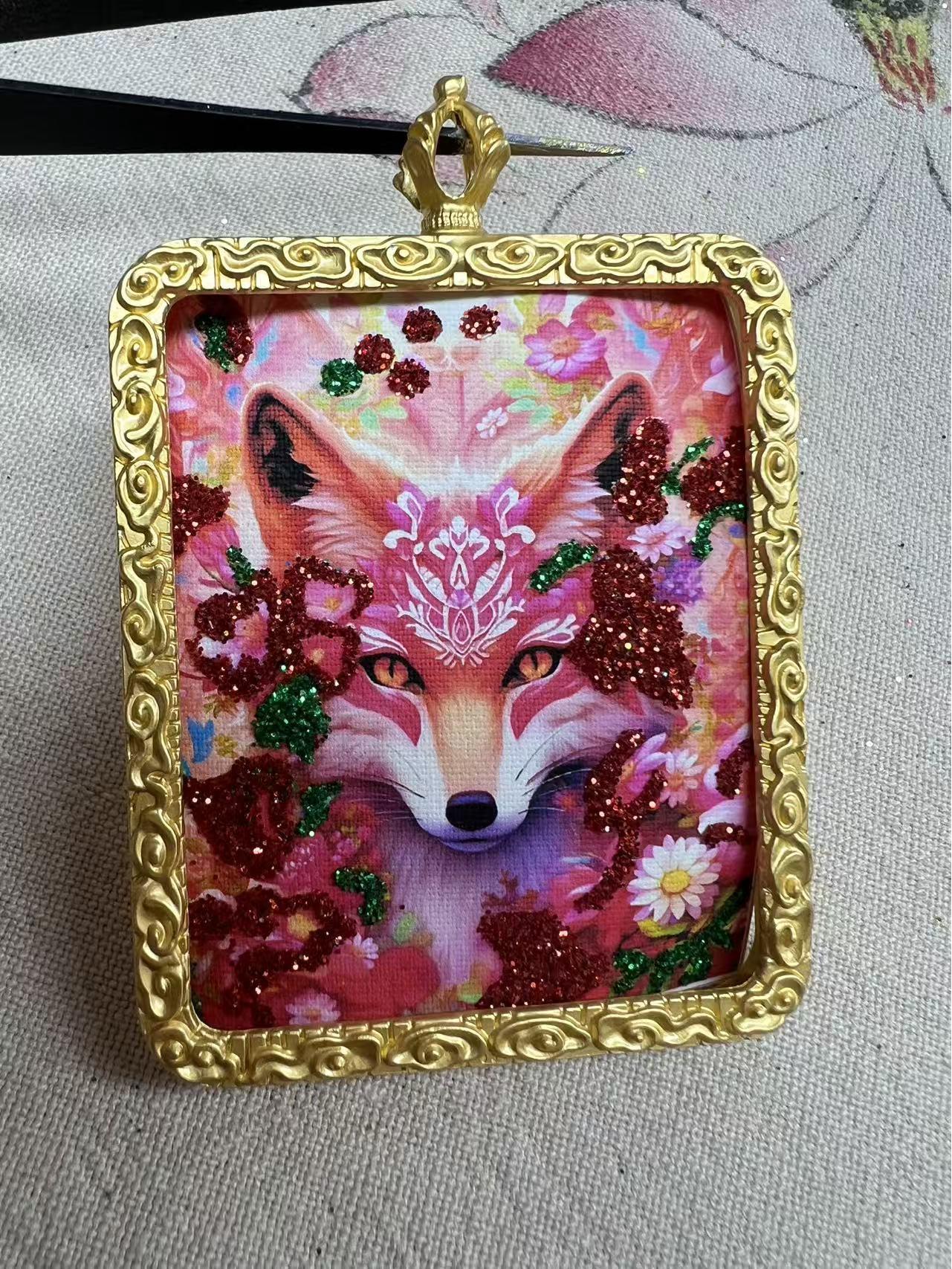 

Tibetan Nine-Tailed Fox Thangka Pendant in Multicolor Gold Alloy Core Only