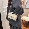 Korean version ins portable small bag women's 2025 new fashion niche diamond messenger bag to work commuter shoulder bag
