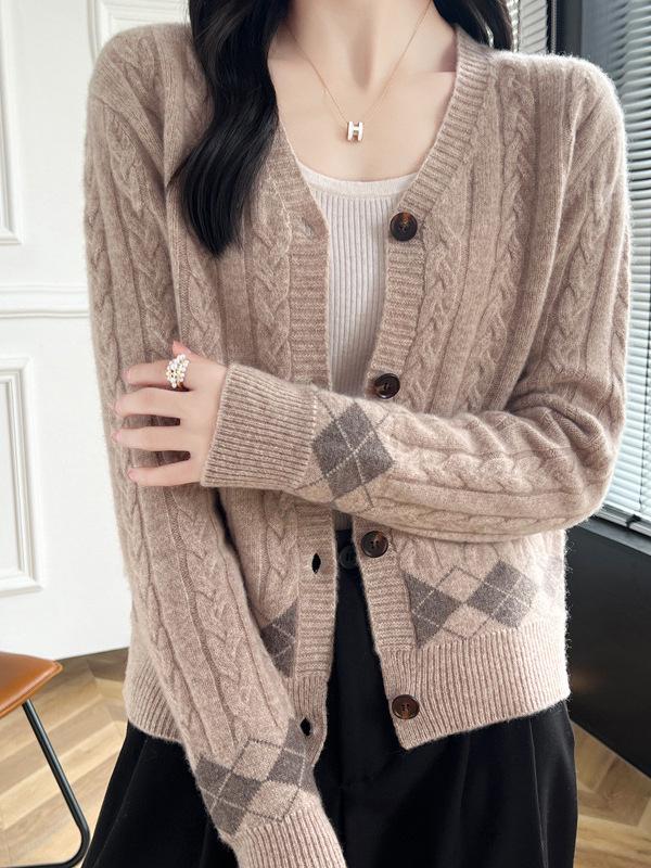 Women's V-Neck Oversized Cable Knit Color Block Cardigan - Casual Long Sleeve Wool Sweater