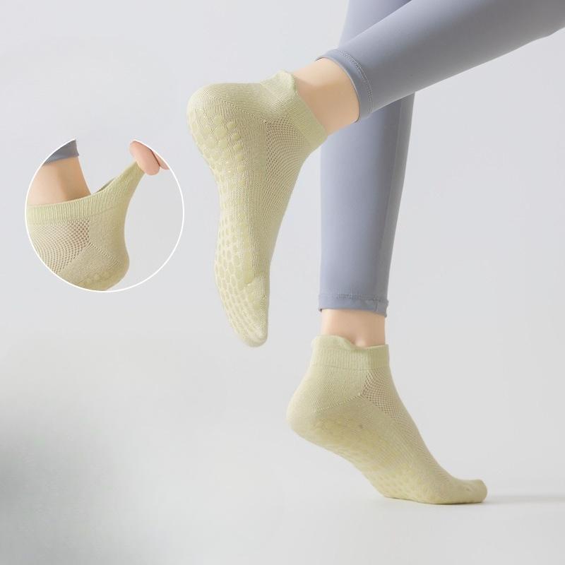 Yoga Socks, Women's Sweat-absorbing and Moisture-wicking Sports Short Socks, Silicone Anti-slip Cotton Socks, Breathable and Non-shedding, Fitness