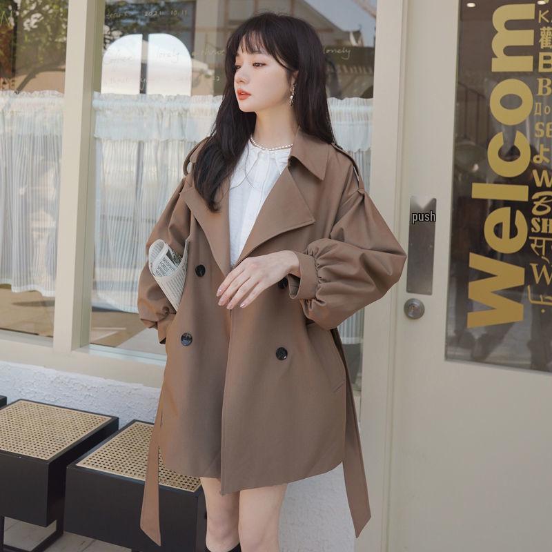 

Жіночий бежевий тренч з рукавами-ліхтариками - вільний крій, корейський стиль для весни та осені 2025 Small темного кольору хакі