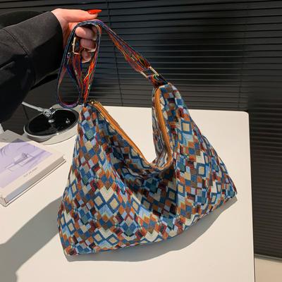 2024 Summer New Fashion Niche Portable Commuter Tote Bag Simple Fashion Large Capacity Fashion Underarm Bag