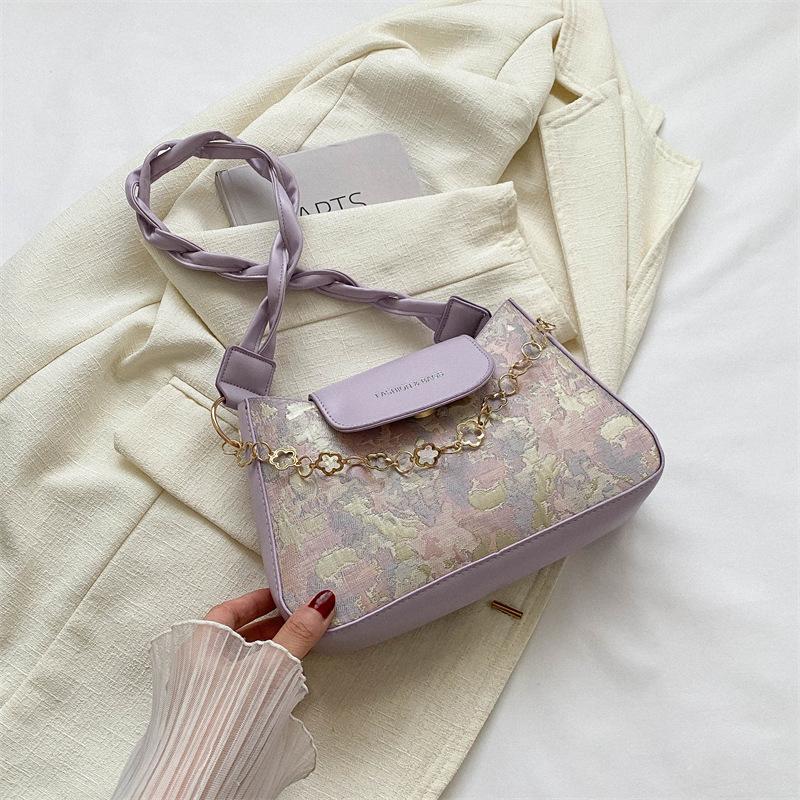

Gentle and fashionable temperament woven shoulder bag women s 2025 summer commuting texture popular foreign style small square bag this year фиолетовый