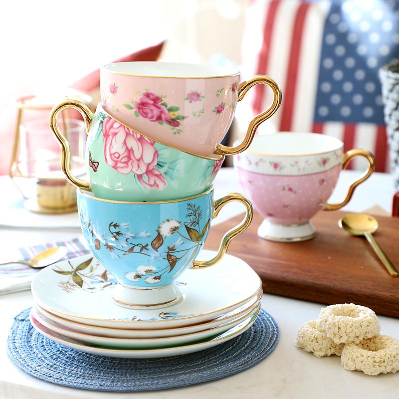 Floral Pattern Coffee Cup with Golden Handle, Light Luxury Bone China Cup Saucers and Spoon, Gold Trim Ceramic Teacup Exquisite Tea Sets,200ml
