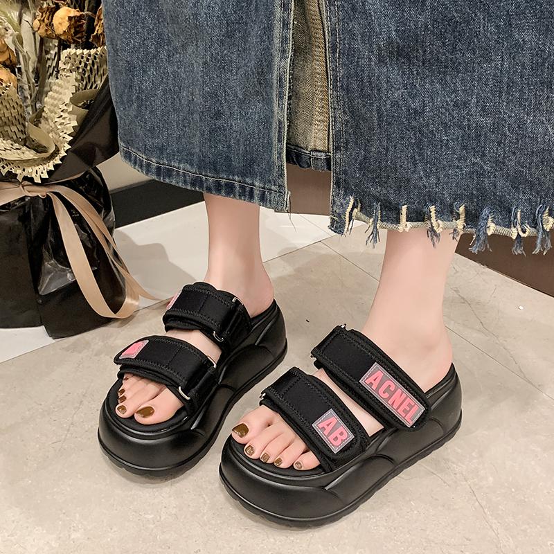 fashion Women's Thick Soled Slippers for Summer Wear Fashionable Sandals 8cm Beach Soft Outdoor Thick Soled Slippers