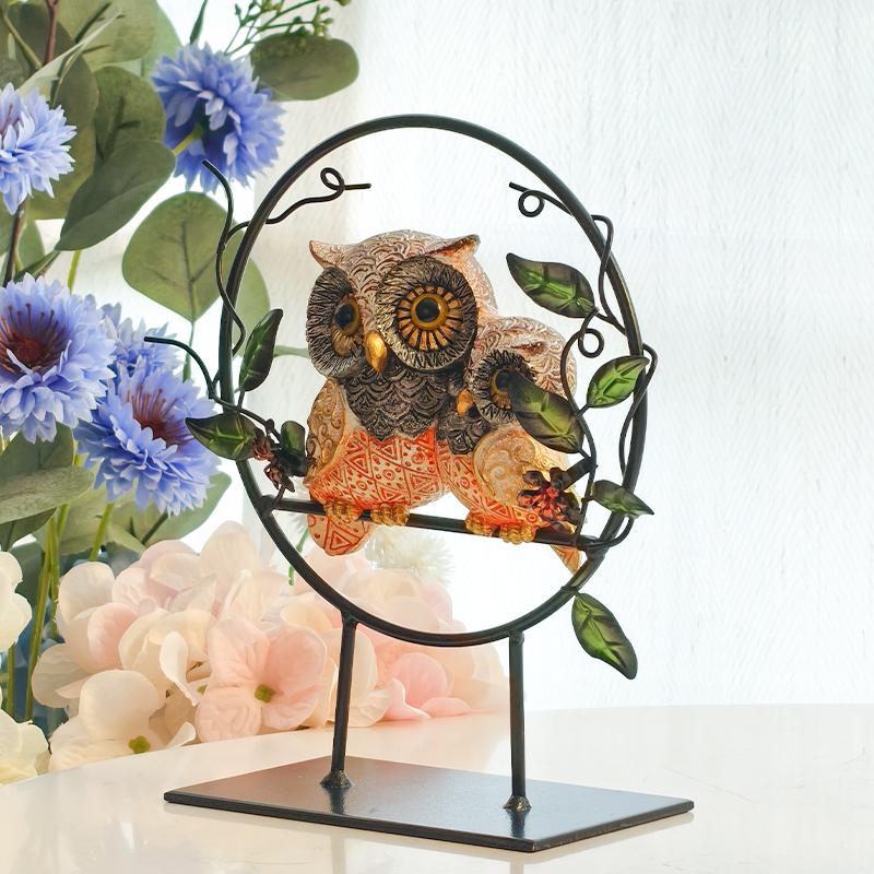 Pair of Owl Sculptures Creative Resin Craft for Home Decor, Suitable for Bedroom, Living Room, Study, and TV Cabinet Ornaments