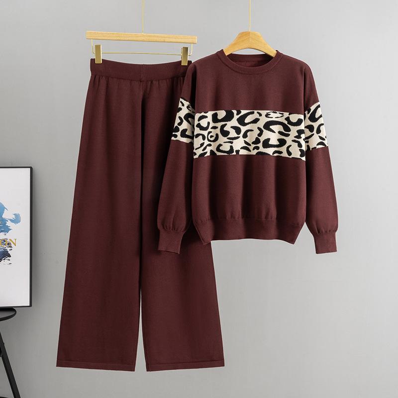 A New Spring and Autumn Fashion Women's Round-neck Pullover with Leopard Print and Elegant Style, A High-end Knitted Two-piece Set