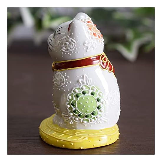 Kutani Ware Maneki-neko (Beckoning Cat) Right Hand, Gold Koban White Mori, N-007F