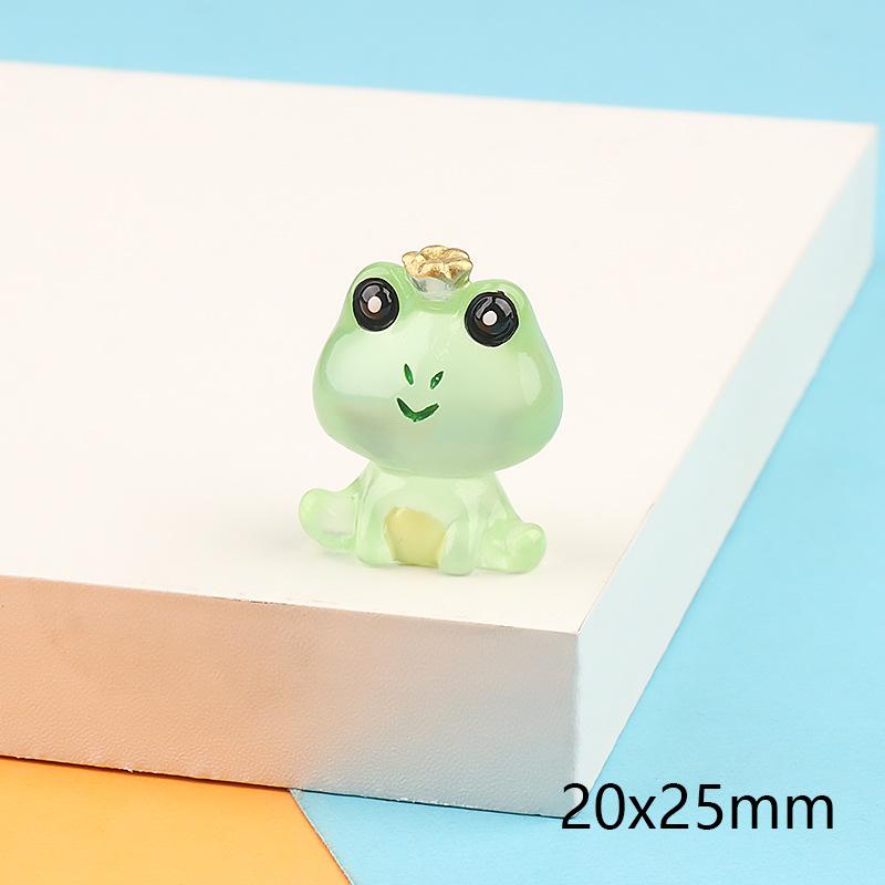 1Pc Luminous Mini Figurine Miniature Panda Frog Miniature Landscape Decoration Luminous In the Dark Miniature Flower Pot Decoration