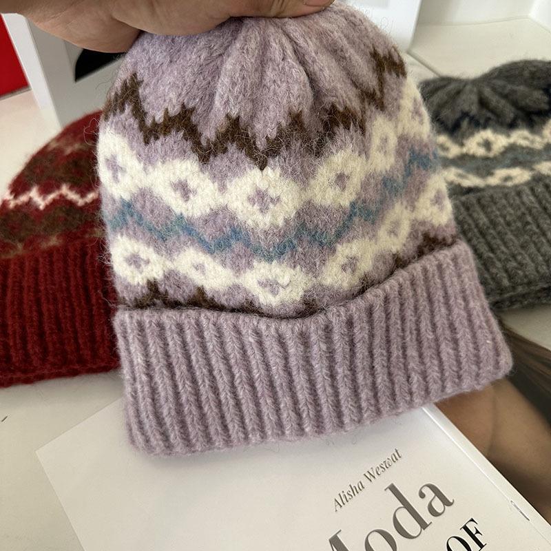 Knitted Wool Hat for Women In Autumn and Winter Versatile Retro Warm Face Showing Small Fashion High End Outdoor Cold Proof Pile Hat