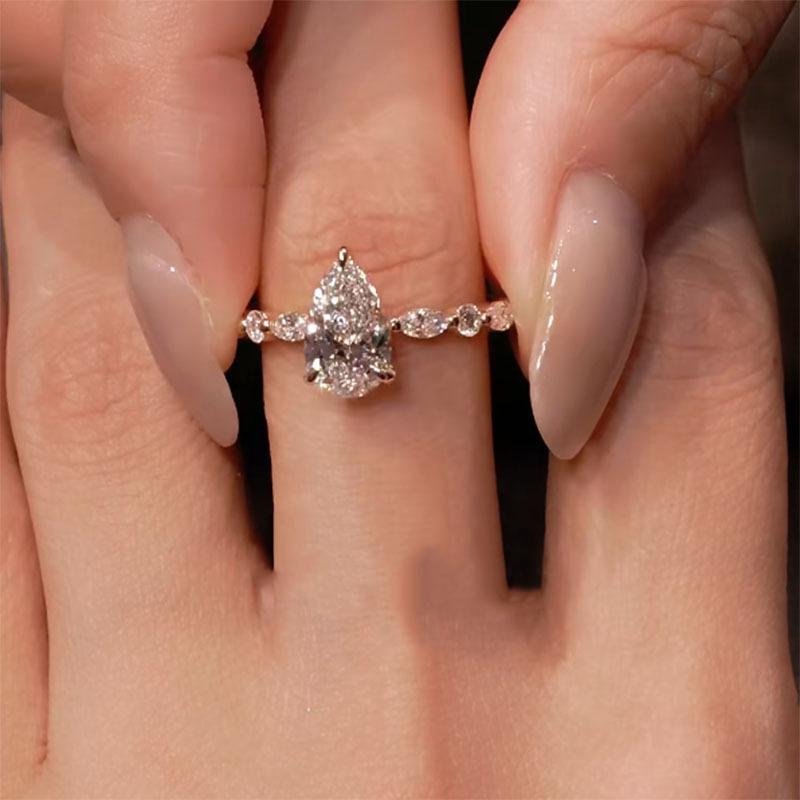 

Fashion inlaid diamond water droplet high-end ring two-piece set single diamonds design ring unique party fine jewelry gift resizable