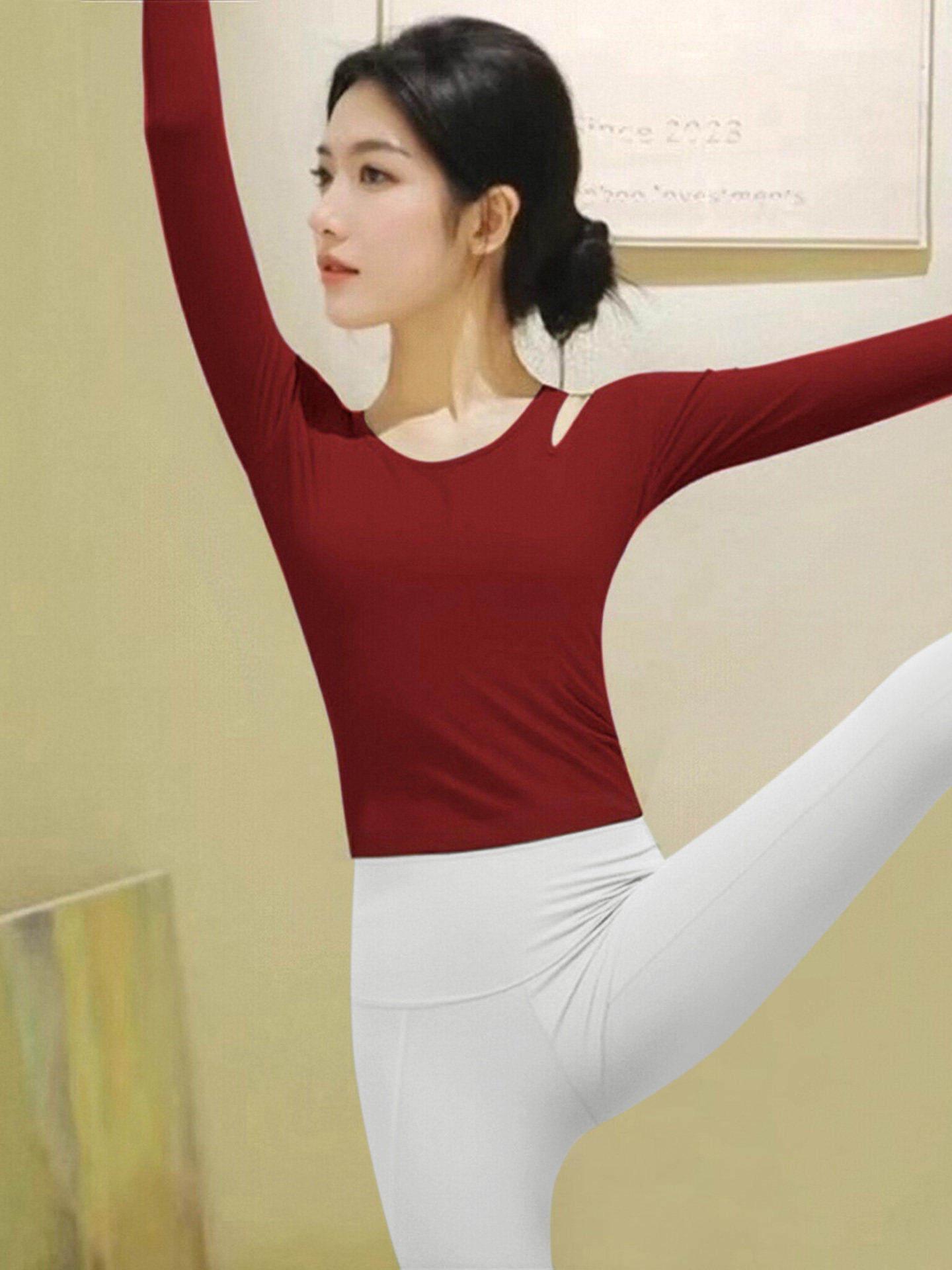 Shuangxi Women s Red Yoga Top: High-End, Slimming, Chest Pads, Skin-Friendly, Long Sleeve Sportswear. Medium