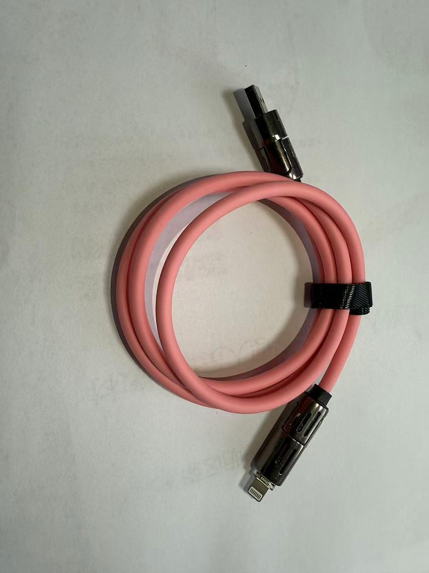 

Светящийся силиконовый кабель 4-в-1 для быстрой зарядки с проекцией на автомобильный экран для Apple 15, Huawei, Xiaomi 1 meter