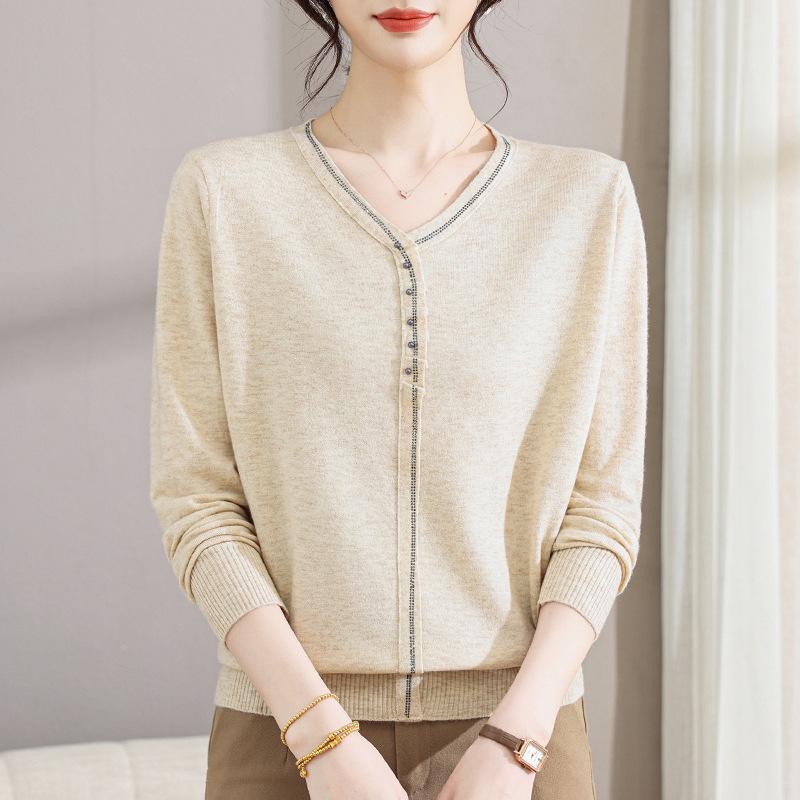 

Thin Knit Sweater for Mothers: Spring/Autumn Style, Long-Sleeved Wool for Middle-Aged Women 3XL (recommended 125-140 jin)