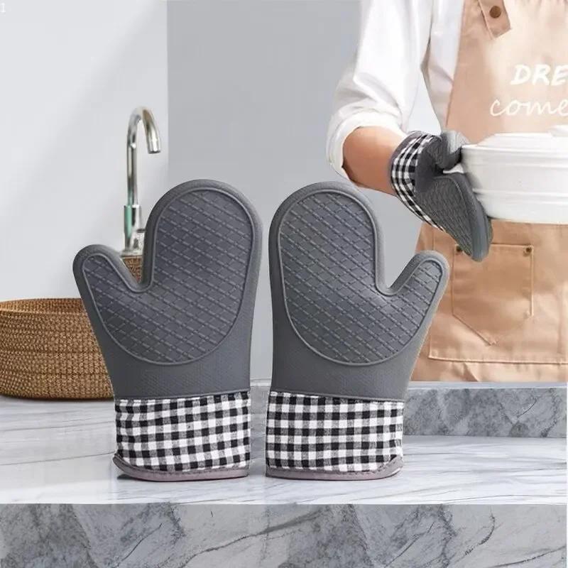 Silicone Insulated Oven Gloves Anti Slip Thickened Gloves High-Temperature Resistant Kitchen Anti Scalding Device Accessories
