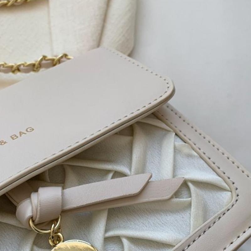 Advanced Sense Women's Backpack Small Design Sense Chain Messenger Bag Casual Retro Shoulder Bag Simple and Versatile Square Bags