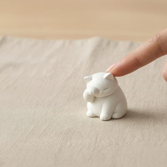 Cat Ornament, 3D Printed Decompression Decoration, Matte Texture Cat Face Covering Figure for Desktop Decor