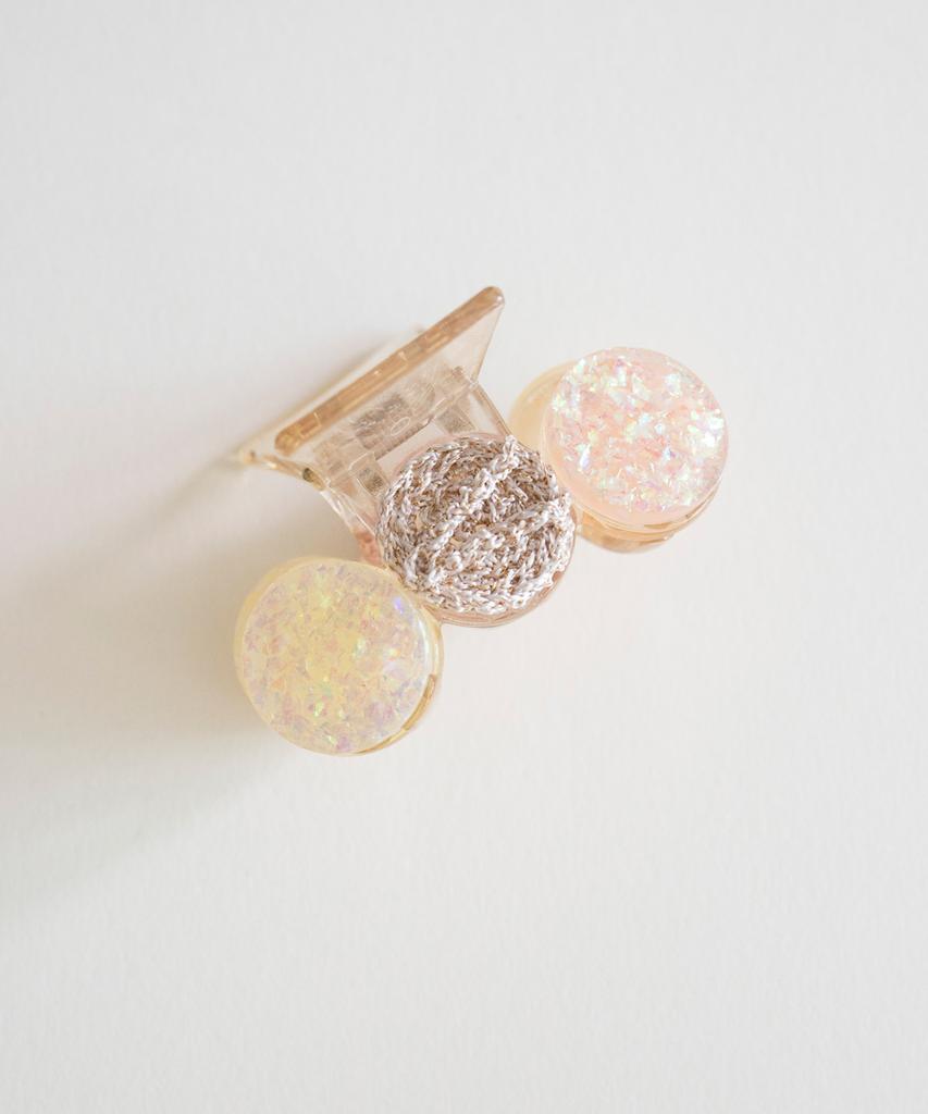 Merrymotive Glitter With Knitted Hair Claw (Beige)
