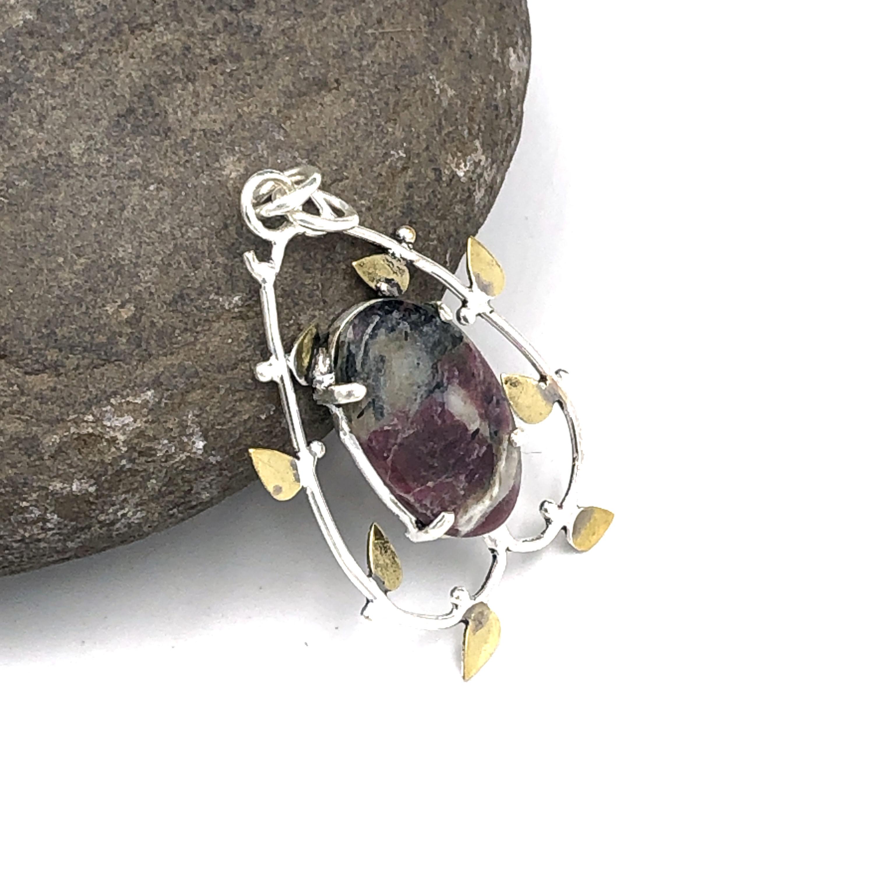 

Natural Edulite Gemstone 925 Sterling Silver Jewelry Designer Pendant 1.77 AJP-84