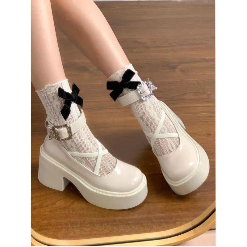 

British style platform Mary Jane small leather shoes women s summer one-word button round head French retro thick heel high heel single shoes 40 бежевый