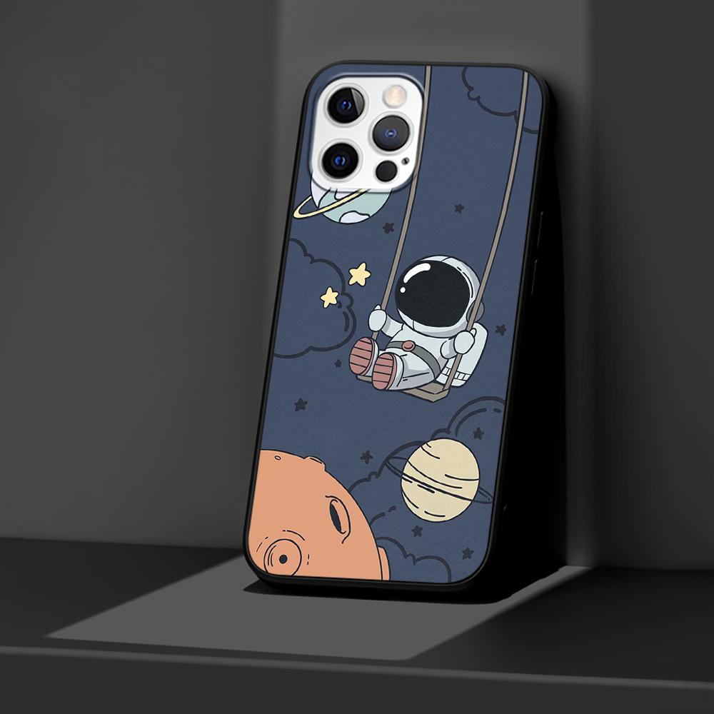 Cartoon Cute Astronaut Case for Apple iPhone 14 11 13 12 Pro Max XR 7 8 + SE 2020 XS 6 6s Plus 5 5s Black Silicone Phone Cover