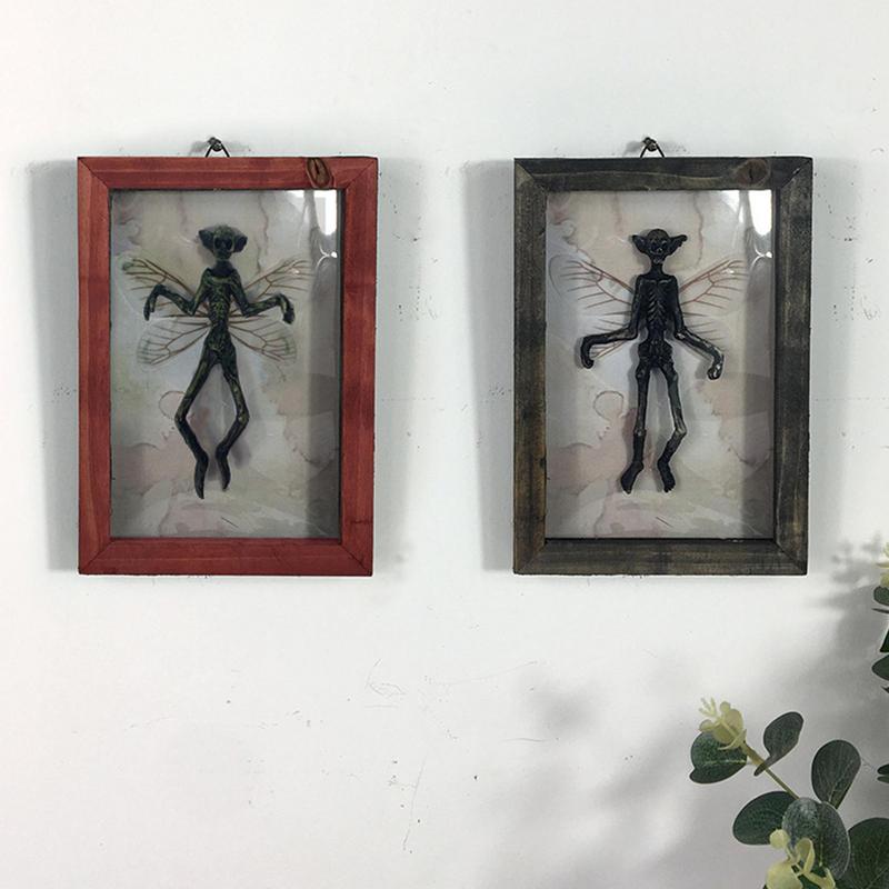 Vintage Photo Frame Mysterious Ghost Specimen Photo Frame Bat Custume Gothic Wall Art Old Photo Home Decor Wall Painting