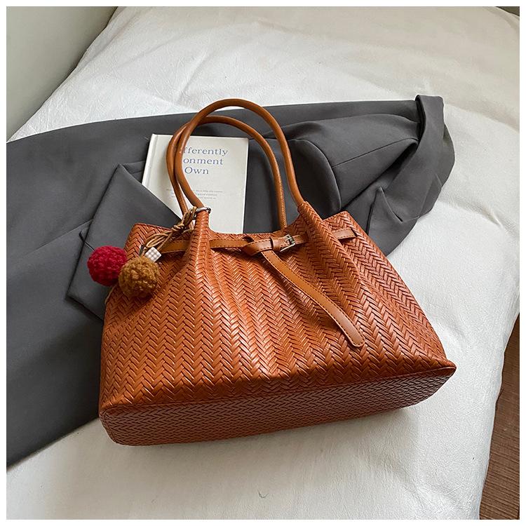 Retro Tragetasche, Unterarmtasche mit großem Fassungsvermögen, Hoher Erscheinungsgrad, Ein-Schulter-Tasche, Modische Pendler-Großtasche