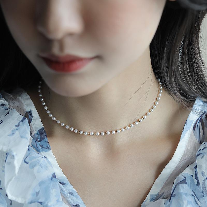 Geometric Pearl Choker: Retro Literary Fashion for Women