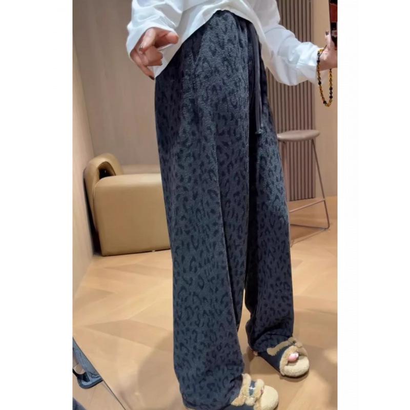 Plus Size Leopard Print Wide-Leg Pants for Women - High Waist, Loose Fit, Autumn/Winter
