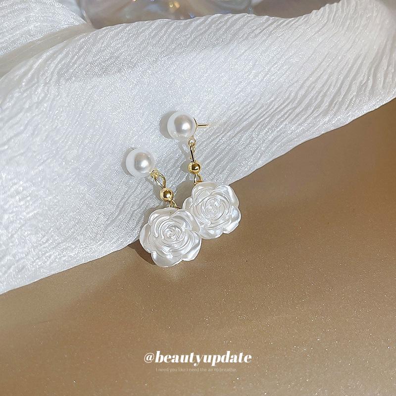Elegant French Silver Needle Pearl Stud Earrings - Simple and Versatile Design