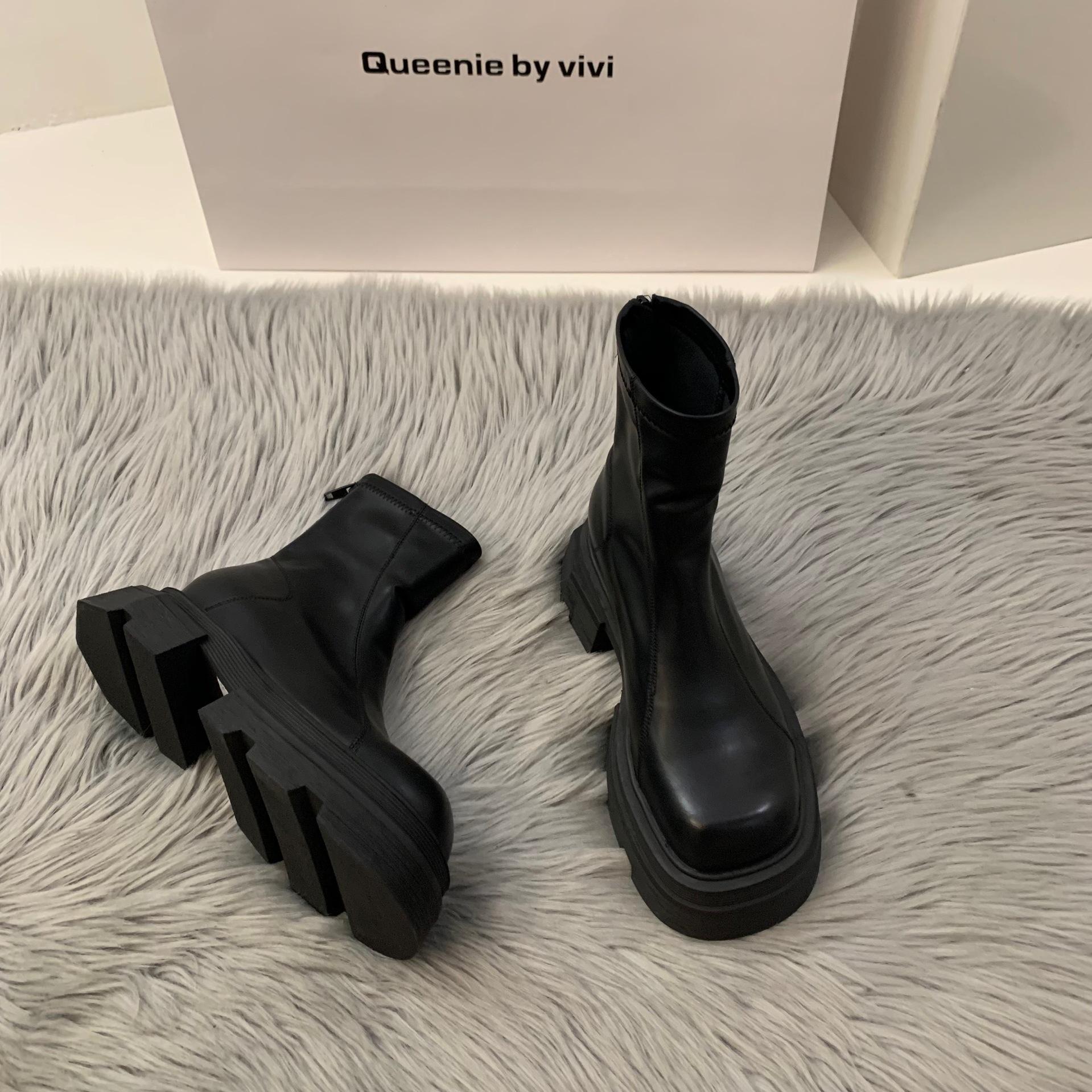 

Корейские белые квадратные ботинки Martin на толстой подошве, женская обувь 2024 года, новые летние тонкие весенние и осенние модные зимние короткие ботинки 39 чёрный