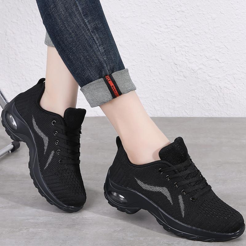 Dance shoes Red square dance shoes Soft-soled dance shoes Sneakers Mesh breathable