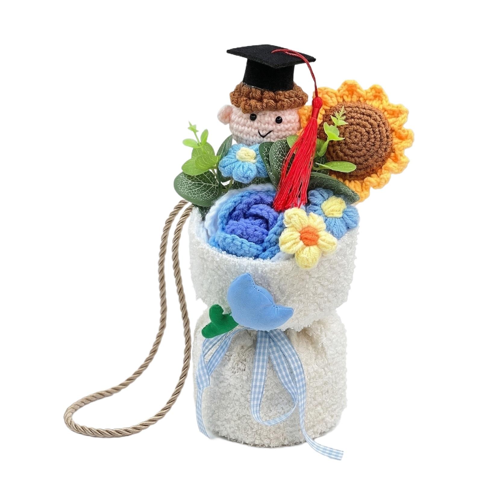 

Букет из плюшевых кукол ручной работы — идеальный подарок для учителей и одноклассников на выпускной One Size