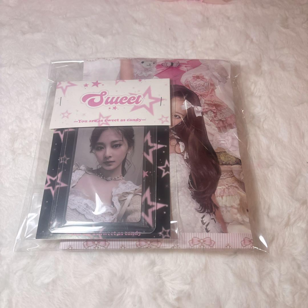 

[USED] TWICE Tzuyu ready to be Lakidro Soundwave Trading Card