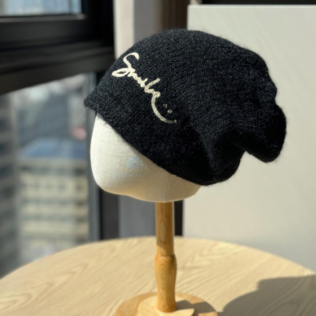 Knitted Hat for Women in Autumn and Winter All Match Large Head Circumference Black Rolled Edge Pile Hat Face Shaping Small Baotou Cold Hat