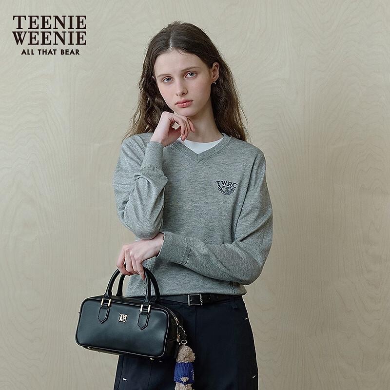 

Teenie Weenie Women s V-Neck Knit Sweater S