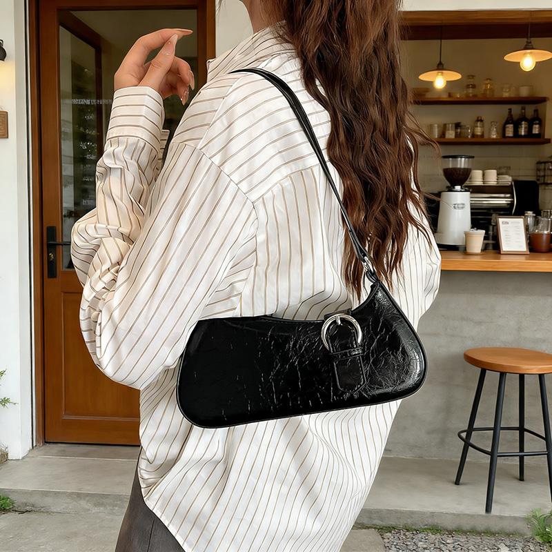 Women's Fashiable Single Shoulder Bag Adjustable Crossbody Bag Crescent Bag with Buckle Design Lightweight and Durable
