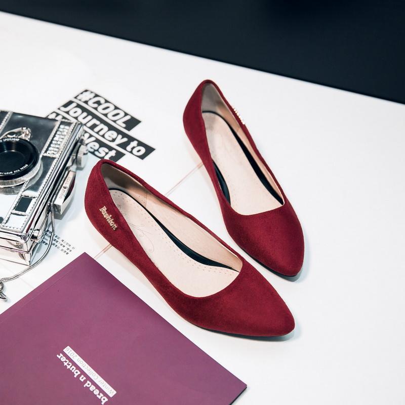 Moda Casual Sapatos de Salto Baixo Feminino Bombas Moda Flock Vermelho Cinza Preto Salto Alto Festa Escritório Casamento Sapatos Femininos Tamanho Grande 48 Conforto