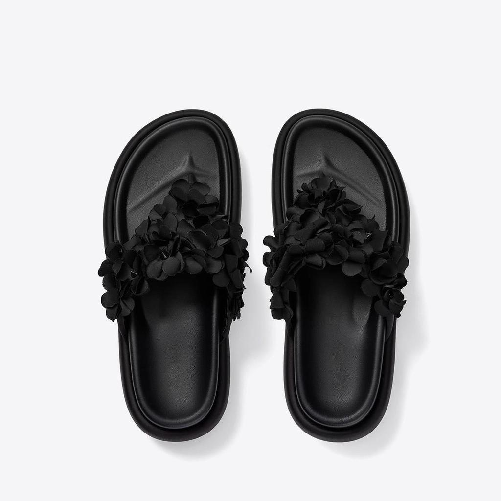 Sheepskin Zhao Zhaoyi has the same thick-soled slippers, women's summer flip-flops, and women's shoes wear French flip-flops.