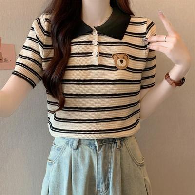 Haftowany Pasiasty Dzianinowy T-shirt z Krótkim Rękawem z Misiem Damski Letni Wyszczuplający Design Nisza Koszulka Polo Top na Ramię
