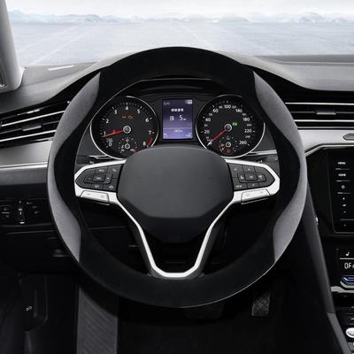 Accesorii pentru interiorul mașinii – Mânere şi huse pentru volan